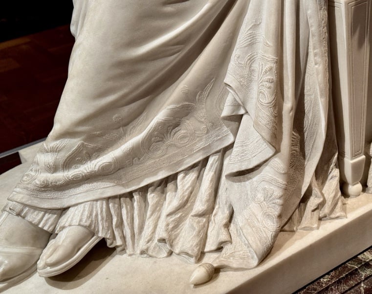 Detroit Institute of Art – Penelope statue intricate details of marble carved to look like fabric © Scott Kendall 