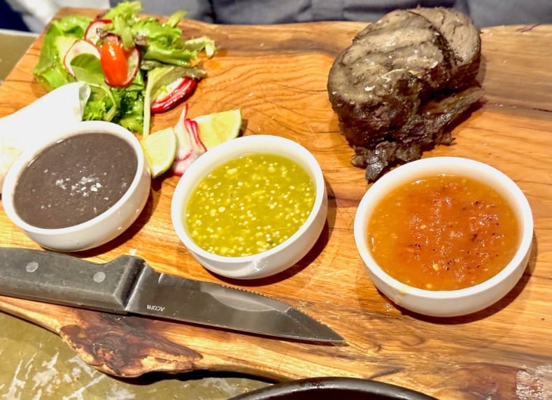 Yeyo's Barbacoa de Rolla © Scott Kendall