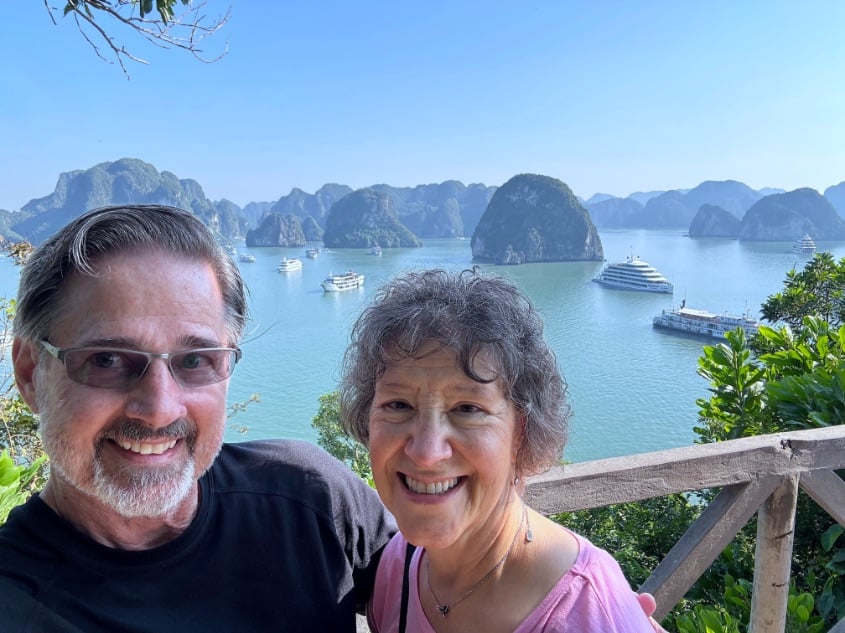 Halong Bay – Scott and Julie © Scott Kendall 