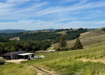 MAHA Villa Creek tasting room from top of hill © Scott Kendall
