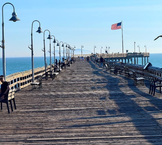 Ventura's long Pier © Scott Kendall