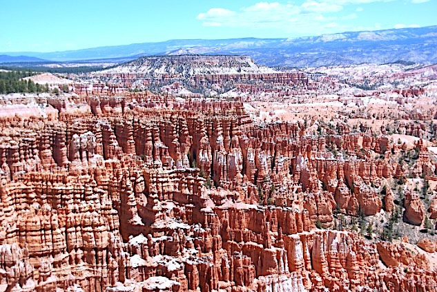 Bryce Canyon red rock figures © Scott Kendall