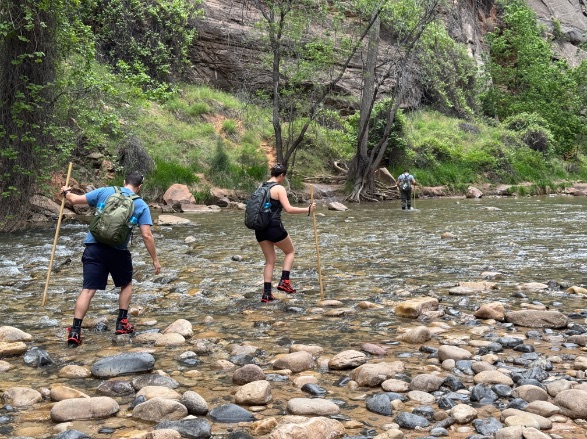 The Narrows – starting the journey © Scott Kendall