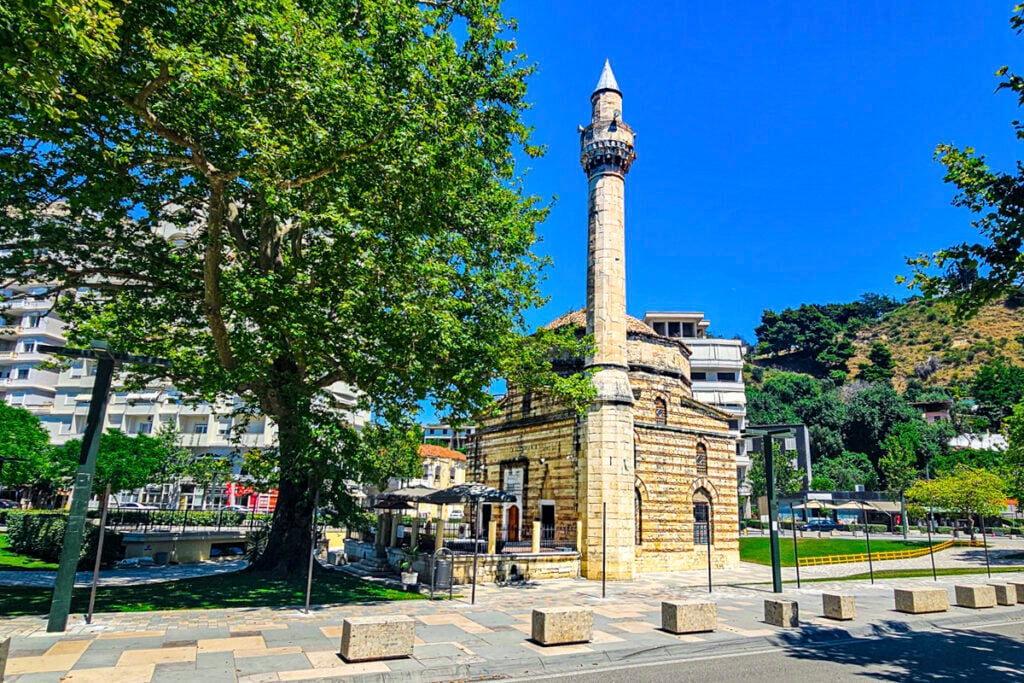 Muradie Mosque in the center of Vlorë © Kevin Scanlon