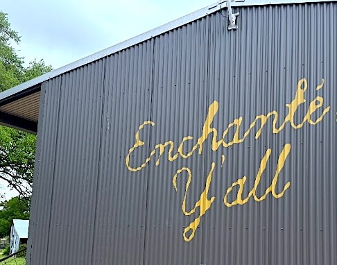 William Chris – Enchanté, Y'all © Scott Kendall 