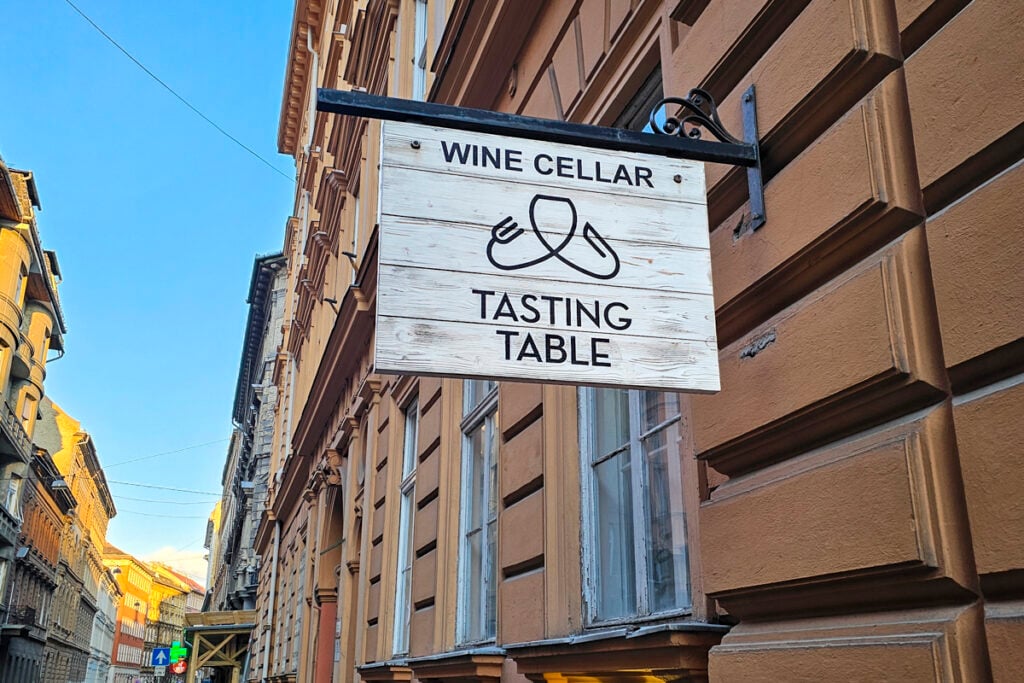 Taste Hungary - Tasting Table & Wine Cellar © Kevin Scanlon