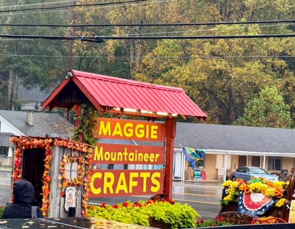 Maggie Mountaineer Crafts in Maggie Valley © Scott Kendall