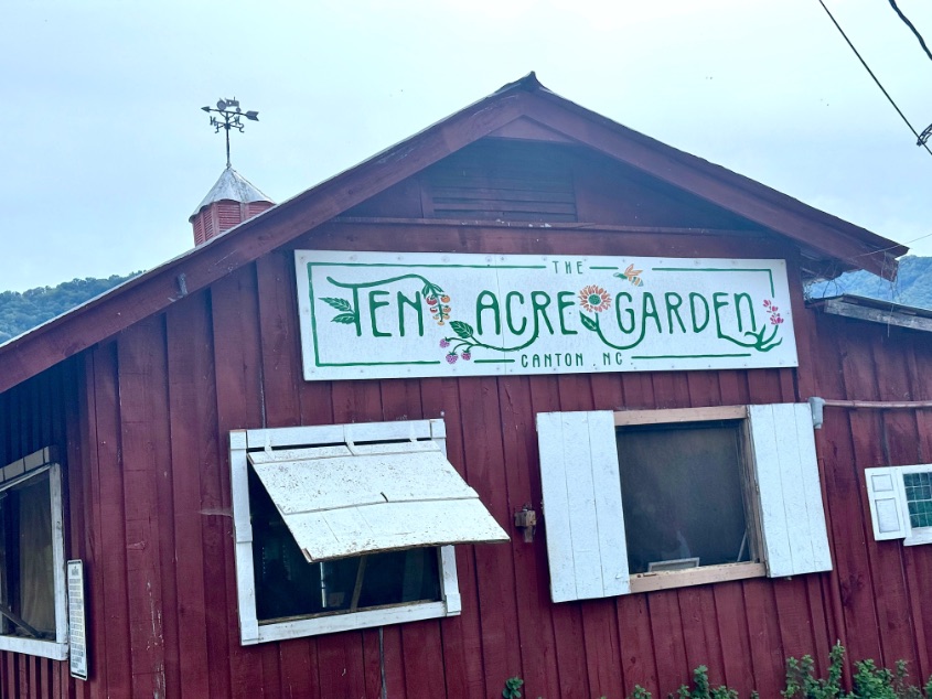 Ten Acre Garden in Canton © Scott Kendall 