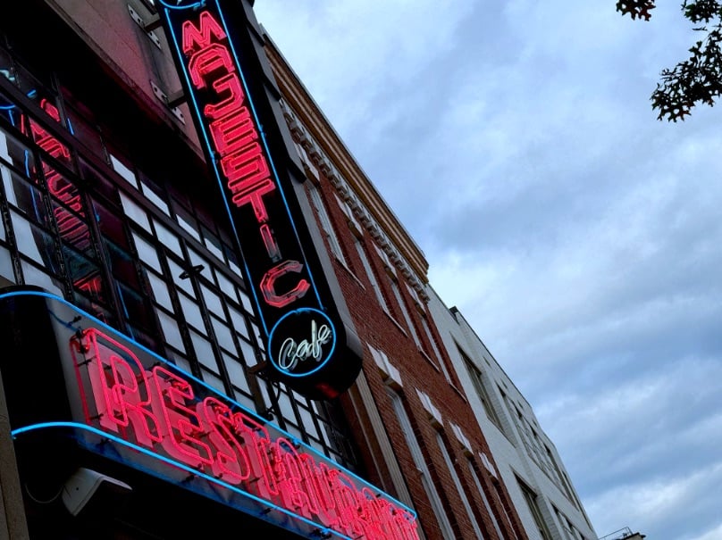 The Majestic neon lights © Scott Kendall 